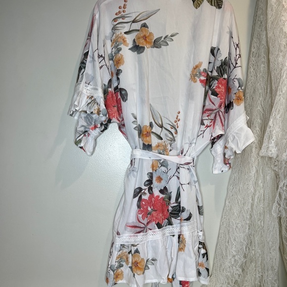 Anthropologie Plum Pretty Sugar Vista Flutter Bridal Robe Kimono  Floral XS/S - Picture 5 of 9